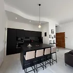 Spacieuse Piscine 350 M De La فيلة *