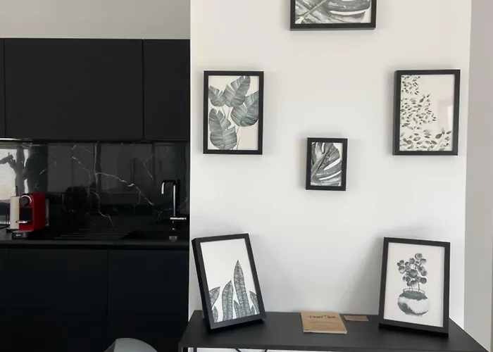 Spacieuse Piscine 350 M De La